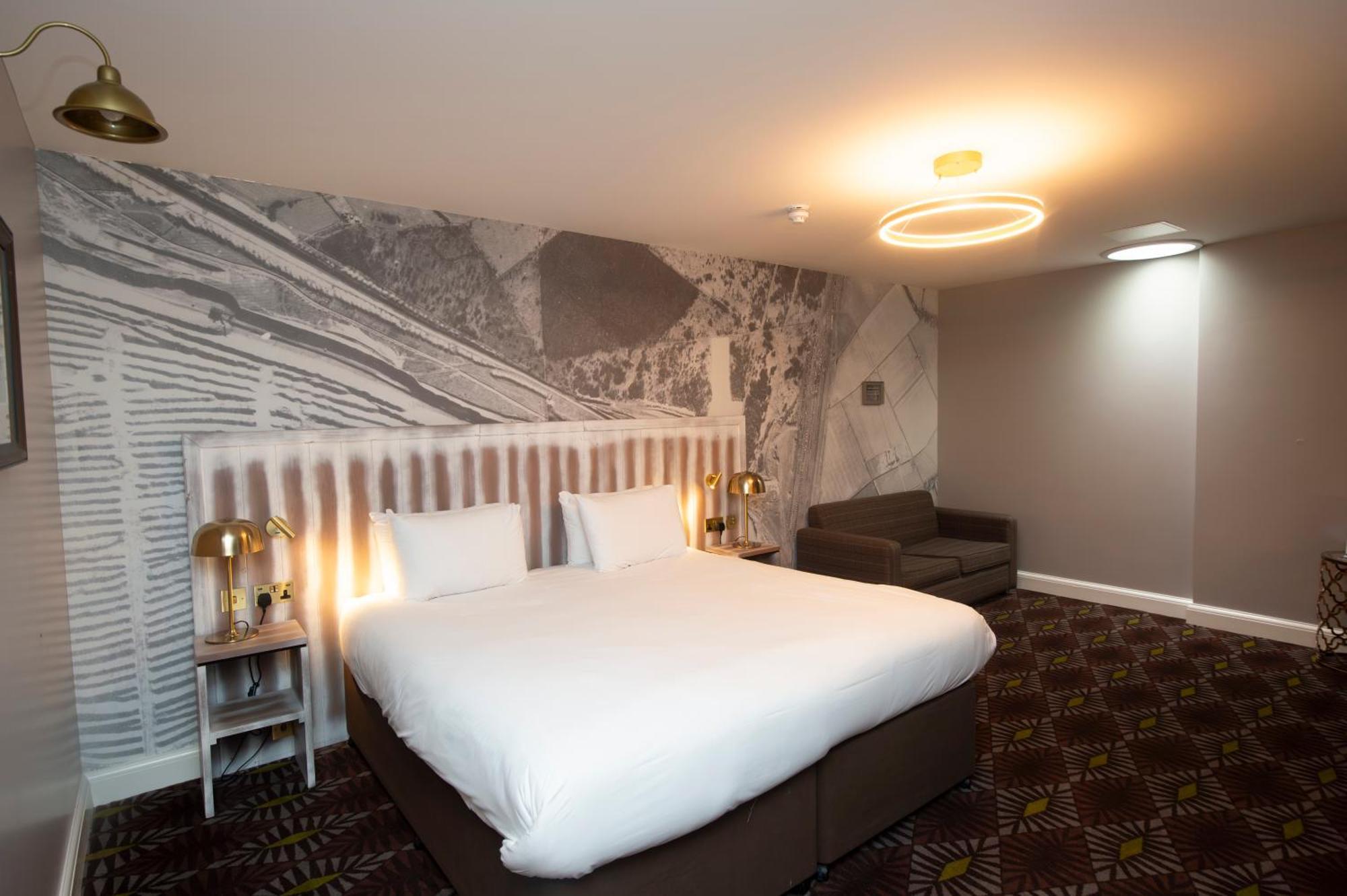 The Saxon Crown Wetherspoon Corby Eksteriør bilde