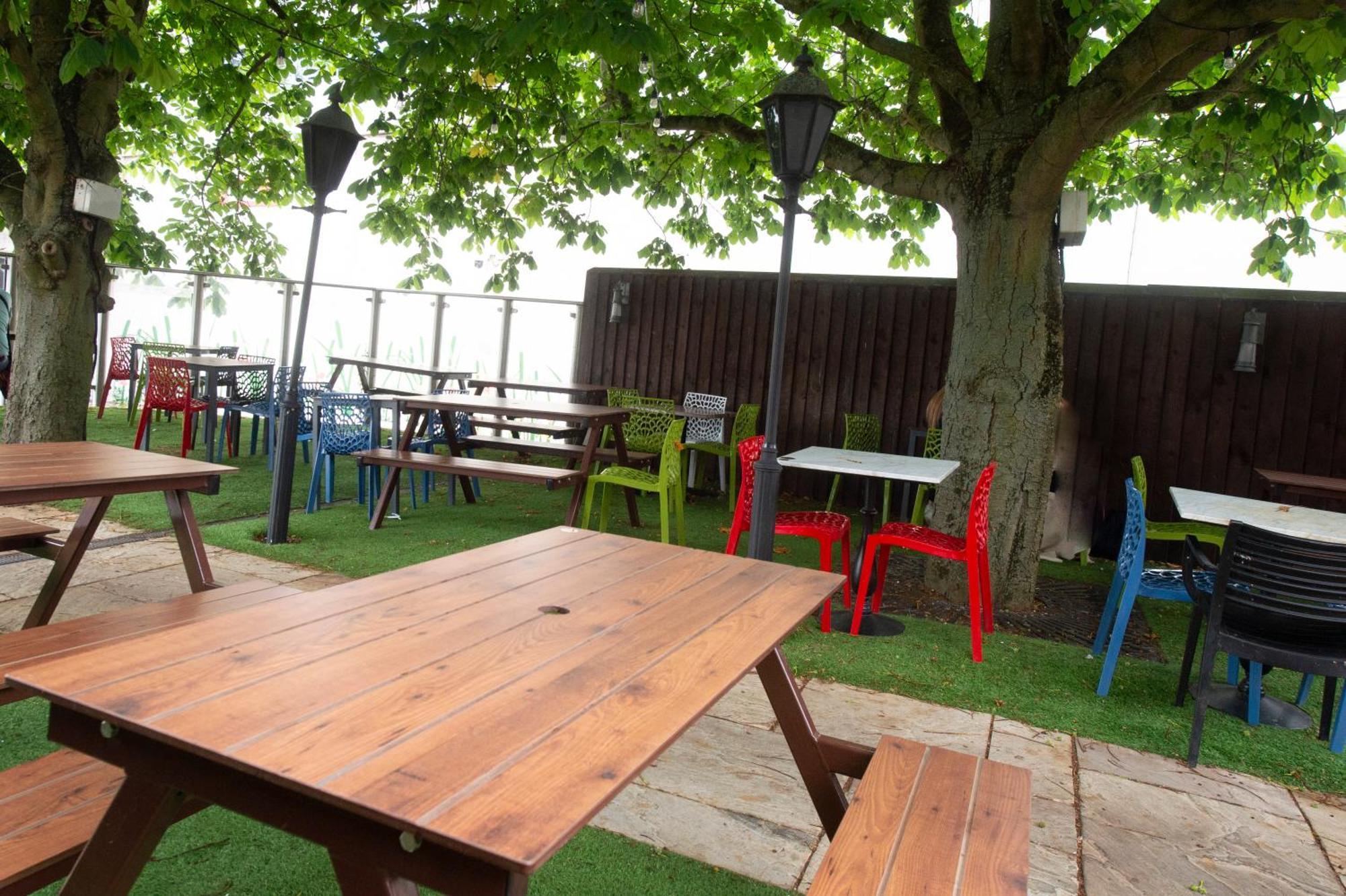 The Saxon Crown Wetherspoon Corby Eksteriør bilde