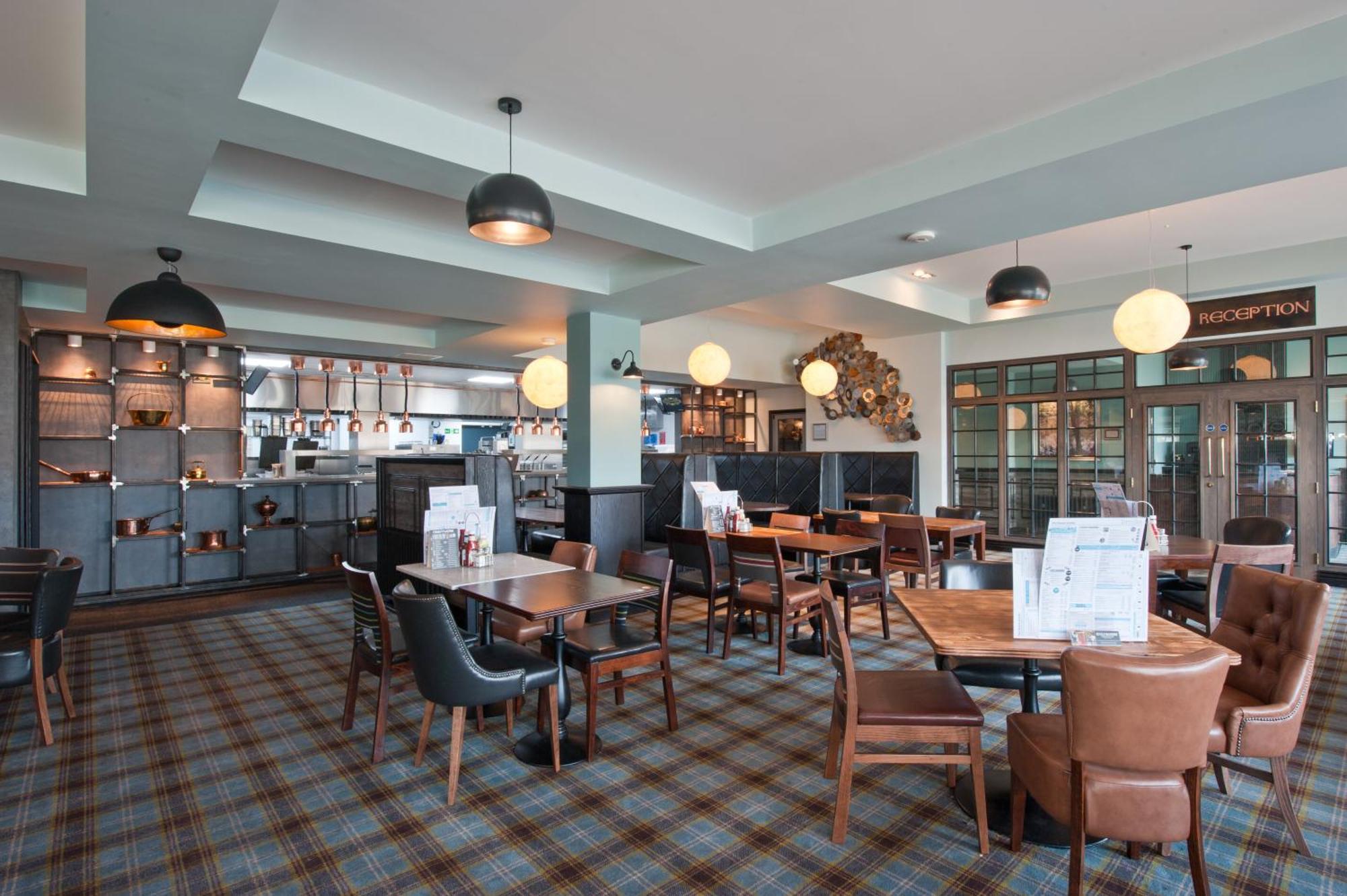The Saxon Crown Wetherspoon Corby Eksteriør bilde